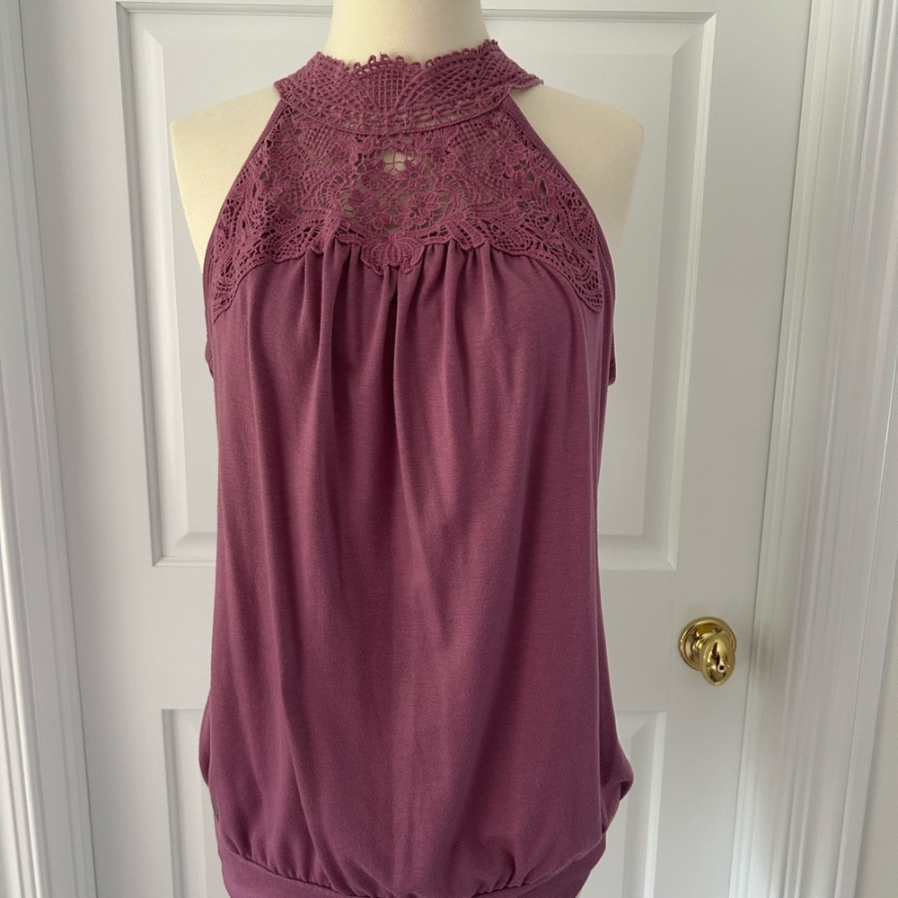 Eyeshadow Women’s Top Lace Crochet Halter Sleeveless Blouse Mauve Blush Large